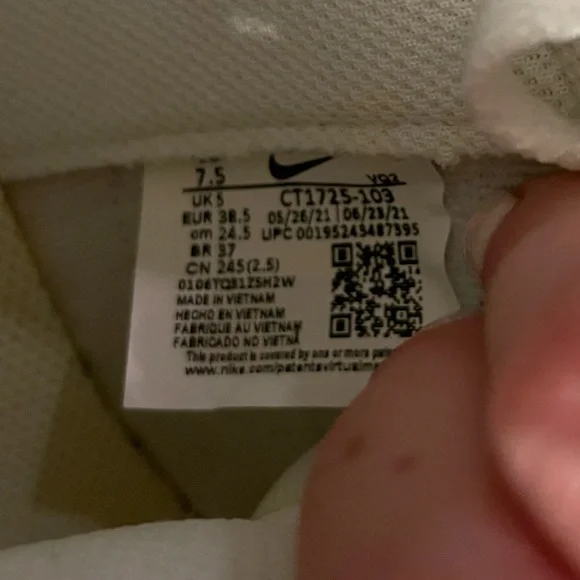 Nike Women’s Royale Court 2 high top sneakers - Picture 13 of 15